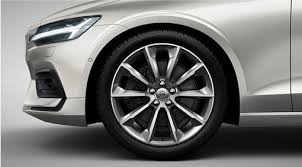 Will the time for such cars ever come? Komplettrader 19 5 V Spoke Tinted Silver V60 2019 Volvo Cars Zubehor