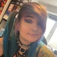 Daisy Gage's Instagram, Twitter & Facebook