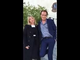 Helene Rolles Et Serge Gisquiere Soutiennent Grande Patiente Youtube