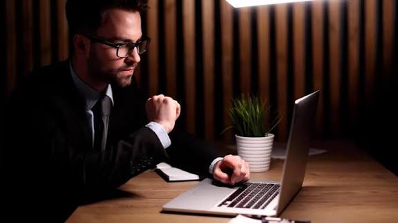 Estratégias de marketing digital para crescimento de negócios empresariais