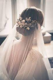 Bridal headpiece, wedding hair accessory for a boho wedding, silver bridal headpiece hair clip, decorated with swarovski crystals and pearls. 39 Stunning Wedding Veil Headpiece Ideas For Your 2016 Bridal Hairstyles Elegantweddinginvites Com Blog Wedding Veils Headpieces Wedding Hairstyles With Veil Wedding