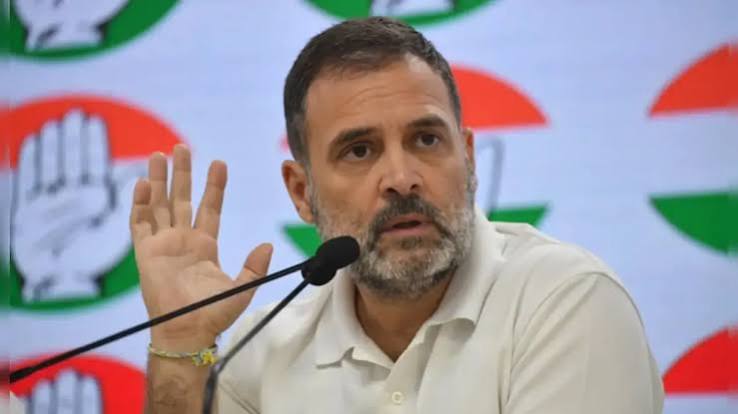राहुल गांधी से जुड़ी बड़ी खबर, 22 बच्चों को गोद लेंगे, पाकिस्तान की ओर से पुंछ में हुई गोलीबारी में हुए थे अनाथ - India TV Hindi