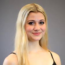 We're looking forward to the 2021-2022 season! And we're happy to have  these dancers returning for their 4th and final year with the Samford Dance  Company. 🌟Molly Sullivan, senior bio-chemistry major 🌟Ann