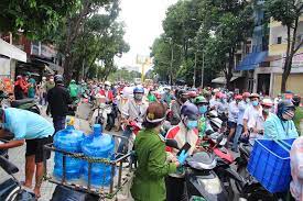 Diễn biến hòa bình cũng được chính phủ việt nam nói về các hoạt động của một số cá nhân hoặc phong trào tự xưng là vận động dân chủ, nhân quyền trong và ngoài nước để có các hành vi tuyên truyền chống nhà nước việt nam, hoặc các tiếng nói đối nghịch và vi. Biqkmovhn5z9ym