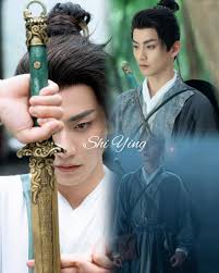 That one annoying character, Zhang Suan, 😄😄 does he think Lord Siling  will give him her love 🤔 he knows the truth but still wants to pursue his  love interest. Nkt 🙄