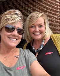 Blonde full foil by Kayla @kuts.by.kayla To book 📖 call 📞 (865)249-6862 .  . . #knoxville #knoxtnstylist #knoxvilletn #tennessee #karns #knoxvillehair  #hairstyles #hairgoals #knoxvilletn #knoxjoliepitt #hairhairhair  @kuts.by.kayla