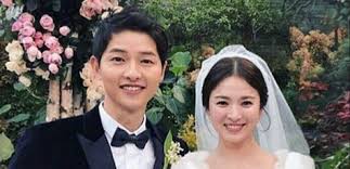 This photo was taken by her mother when she was 4 years ol. Pinakamabilis Song Joong Ki Brother Song Hye Kyo