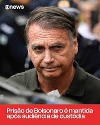 MICHELLE NÃO FOI — O ex-presidente americano Barack Obama chegou sozinho  para a posse de Donald Trump, nesta segunda-feira (20), em Washington.  Michelle Obama não compareceu ao evento, que aconteceu na parte