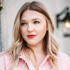 Olivia Muenter's Instagram, Twitter & Facebook