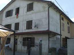 Grazie a internet è oggi possibile farsi. Abitazione Di Tipo Civile Provincia Modena Fino A 30 000 Euro Enti E Tribunali