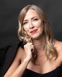 Sandra Cushing's Instagram, Twitter & Facebook