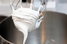 Tekstur buttercream ekonomis ini lembut, ringan dan kokoh untuk membuat hiasan kue ulang tahun dan bisa. Bakery Kluang Resepi Buttercream Mudah Sedap Dan Kurang Manis