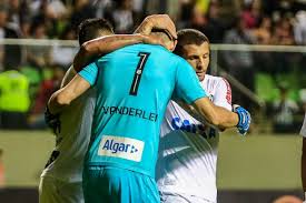 Os dois estão bem clinicamente. Atletico Ve Vanderlei Fechar O Gol E Poupa Goleiro Do Santos Apos Ele Sofrer Duas Lesoes Esportes Home