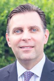 Peter Eck's Instagram, Twitter & Facebook