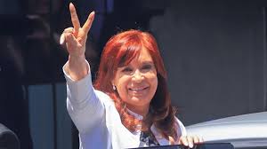 La leyenda ladrona de la república argentina todavía figura en el buscador, de modo tal que se trata de una acción continúa al menos desde el 17 de mayo. Cristina Kirchner Desde El Banquillo Brinda Una Clase Practica De Lawfare Question Digital