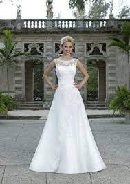 Brautmode ist genauso wie jede andere mode gewissen trends unterlegen. Brautkleid Hochzeitskleid Sincerity 3884 Ivo In 90559 Burgthann Fur 700 00 Zum Verkauf Shpock At