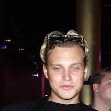 Simon Walter (@simonwalteer) • Instagram photos and videos