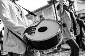 Alat musik ritmis digunakan untuk keteraturan irama lagu. Ayo Mengenal 6 Alat Musik Ritmis Berikut Ini Muffingraphics Com
