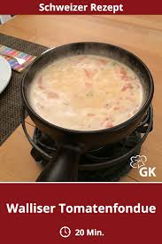 Walliser Tomatenfondue Wird Statt Mit Brot Mit Geschwellten Kartoffeln Serviert Und Ist Ein Einfaches Rezept Fondue Schweiz Schw Rezepte Fondue Rezeptideen