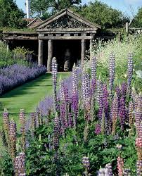Meet The Haute Bohemians Of English Garden Design English Garden English Garden Design Urban Garden Design