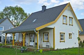 Signature kit — bee's knees: Hans Akost