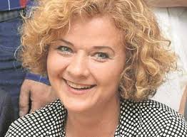 Anna Mendela's Instagram, Facebook & TikTok