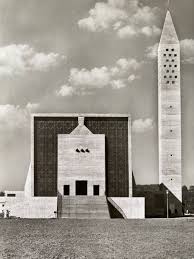 Gottfried böhm, a third generation architect from cologne, federal republic of germany, was announced today as the 1986 laureate of the pritzker architecture prize. Gottfried Bohm Marienkirche Fatimakirche Kassel Germany 1956 60 Kirchen Location Bau