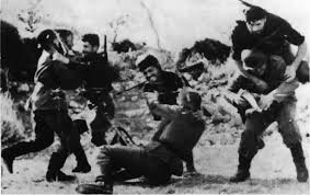 From μάχομαι (mákhomai, i do battle). H Maxh Ths Krhths O Pallaikos 3eshkwmos H Nazistikh Barbarothta Kai H Paraxara3h Ths Istorias In Gr