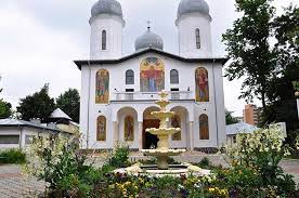 Dragi credincioși și membrii ai bisericii acoperământul maicii domnului, biserica noastră este deschisă cu un număr maxim de 250 de persoane. Biserica Acoperamantul Maicii Domnului Locurile Culturii