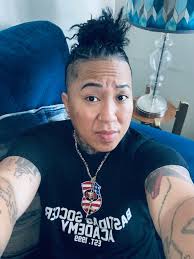 Introduction and mingling in a social group