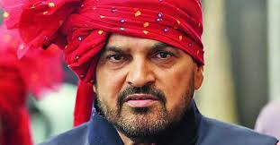 വെറും വാഗ്‌ദാനം; ബ്രിജ് ഭൂഷണെ മാറ്റിയില്ല, പൂമാലയിട്ട് സ്വീകരണം: ഗുസ്തി തുടരും! - Brij Bhushan Sharan Singh as national wrestling chief guest | Sports News | Manorama news | Manorama Online