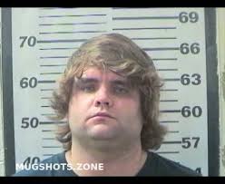 SINGLETON TRAVIS LEE 04/25/2022