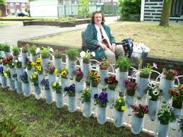 Pin By Alacin On Gardens And Containers Recycled Garden Projects Recycled Garden Garden Projects