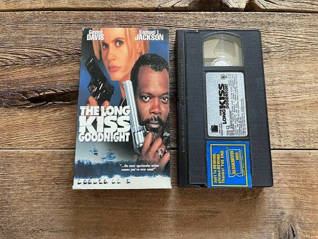 The Long Kiss Goodnight // Geena Davis, Samuel L. Jackson // 1996 Action  Mystery // Rated R // VHS - Etsy