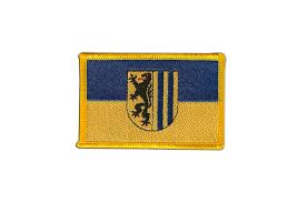Deutsche fußballnationalmannschaft) est constituée d'une sélection des meilleurs joueurs allemands sous l'égide de la fédération allemande de football (dfb). Ecusson Brodes Patch Allemagne Leipzig A Bas Prix Maison Des Drapeaux Com
