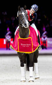 Just over 6 minutes later and the pair had delivered a routine with a score of 90.089%. Weltcupfinale Dressur Charlotte Dujardin Weltcupsiegerin Langehanenberg Zweite