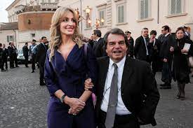 E poi è una bassa fermentazione. Tommasa Giovannoni Ottaviani Detta Titti Chi E La Moglie Di Brunetta Corriere It