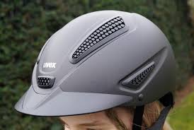 Dieser reithelm von uvex vereint höchste sicherheit mit modernem design. Reithelm Uvex Perfexxion Ii Im Test Coole Optik Und Hohe Sicherheit