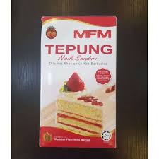 Terdapat beberapa bahan untuk membuat pakan pellet, yaitu tepung kering dan gumpalan (pasta). Tepung Kek Naik Sendiri