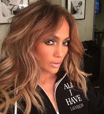 Jennifer lopez's stunning highlights — what to ask your colorist. Jennifer Lopez On Instagram Allihave Glam Jlovegas Jlo Haare Haar Ideen Blonde Haare Ideen