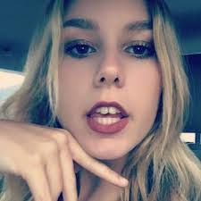 Leila Bond's Instagram, Twitter & Facebook