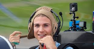 Stuntvliegtuig Interview met Levy Jansen