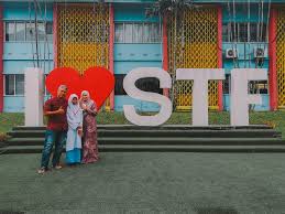 Januar 2010 in kuala lumpur) war eine malaysische politikerin. Smk Tun Fatimah Hashim Logo