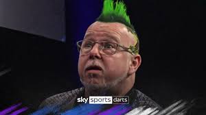 Wayne Mardle feels Peter Wright is in the worst form of his life and says  he can't keep blaming the darts.