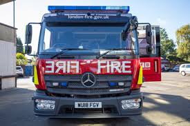 There was no initial indication that people were hurt. London Fire Brigade On Twitter A Pump Ladder And Pump Are Our Standard Fire Engines The Main Difference Is That A Pump Ladder Carries An Extra 13 5m Ladder Both The Pump And
