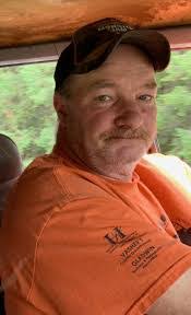 Deon Lee's Instagram, Twitter & Facebook