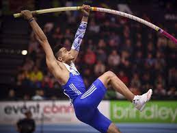 Το άλμα επί κοντώ, σε γενικές γραμμές, είναι ένα παιχνίδι που περιλαμβάνει παραγωγή ενέργειας από τον αθλητή αλλά και χάσιμο ενέργειας στις διάφορες φάσεις αν δεν γίνονται σωστά (αν η τεχνική του δεν είναι καλή). H Proponhsh Poy 8a Se Kanei Na Peta3eis