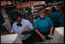 Er staan 317 burger king 90s te koop op etsy, en gemiddeld kosten ze € 13,76. How Burger King Uniforms Have Changed Over The Years Photo History