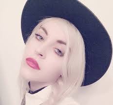 Christina Fallin's Instagram, Twitter & Facebook