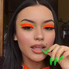 Neon Eyeliner Makeup Maquillaje De Ojos Loco Delineado De Ojos Creativo Deliniados De Ojos